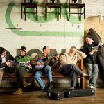 ACOUSTIC+SYNDICATE